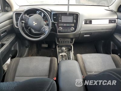 Zdjęcie 8 z 16 samochodu: 2017 MITSUBISHI OUTLANDER ES VIN:JA4AD2A36HZ023636 - miniatura