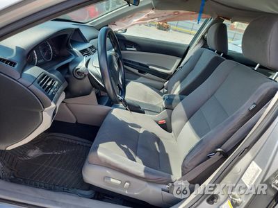 Zdjęcie 7 z 14 samochodu: 2012 HONDA ACCORD LXP VIN:1HGCP2F48CA201918 - miniatura
