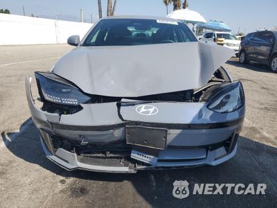 Piąte zdjęcie samochodu w środku: 2024 HYUNDAI IONIQ 6 SEL VIN:KMHM34AA1RA075364 - miniatura