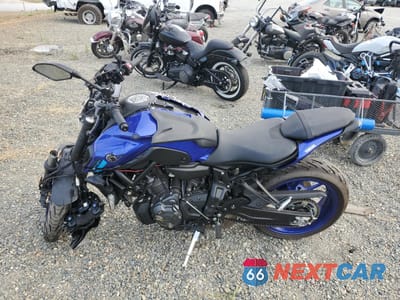 Trzecie zdjęcie samochodu z tyłu: 2022 YAMAHA MT07 VIN:JYARM32E1NA005002 - miniatura