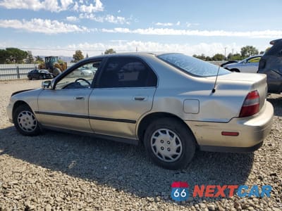 Drugie zdjęcie samochodu z przodu: 1994 HONDA ACCORD LX VIN:JHMCD5637RC115642 - miniatura