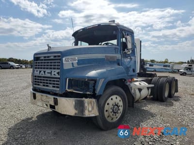 Drugie zdjęcie samochodu z przodu: 1997 MACK 600 CH600 VIN:1M1AA13Y8VW073923 - miniatura