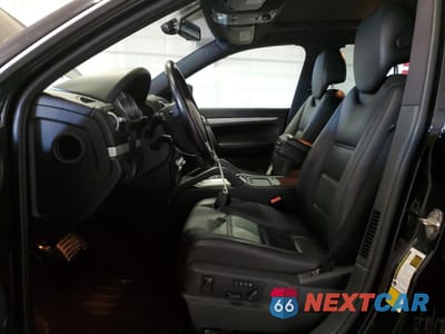 Zdjęcie 7 z 13 samochodu: 2010 PORSCHE CAYENNE S VIN:WP1AB2AP1ALA51219 - miniatura