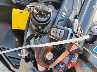 Zdjęcie 8 z 10 samochodu: 2023 KAWASAKI ZX1002 M VIN:JKBZXVM16PA005135 - miniatura