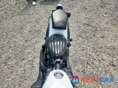 Piąte zdjęcie samochodu w środku: 2014 YAMAHA XVS950 CU VIN:JYAVN05E2EA002048 - miniatura