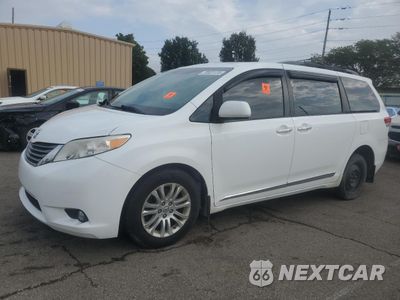 2013 TOYOTA SIENNA XLE 5TDYK3DC3DS373250 - główne zdjęcie licytacji z USA - miniatura