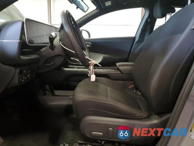 Zdjęcie 7 z 13 samochodu: 2024 HYUNDAI IONIQ 6 SE VIN:KMHM24AA4RA070453 - miniatura