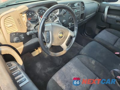 Zdjęcie 8 z 12 samochodu: 2013 CHEVROLET SILVERADO K1500 LT VIN:3GCPKSE76DG359784 - miniatura