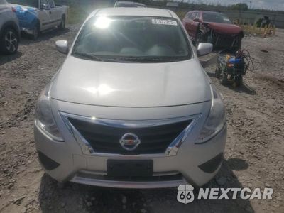 Piąte zdjęcie samochodu w środku: 2019 NISSAN VERSA S VIN:3N1CN7AP5KL866501 - miniatura