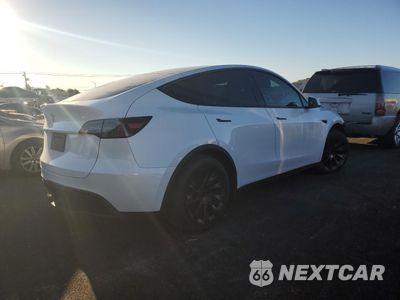Trzecie zdjęcie samochodu z tyłu: 2024 TESLA MODEL Y VIN:7SAYGDEE4RF158417 - miniatura