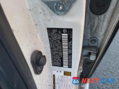 Zdjęcie 12 z 12 samochodu: 2017 TOYOTA PRIUS VIN:JTDKBRFU9H3054215 - miniatura