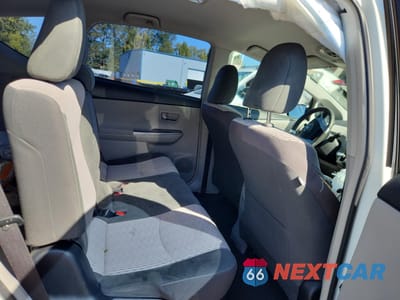 Zdjęcie 10 z 12 samochodu: 2015 TOYOTA PRIUS V VIN:JTDZN3EUXFJ029238 - miniatura