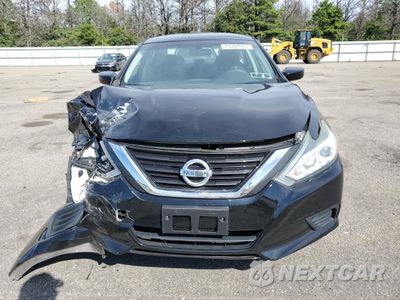 Piąte zdjęcie samochodu w środku: 2017 NISSAN ALTIMA 2.5 VIN:1N4AL3AP1HC261386 - miniatura