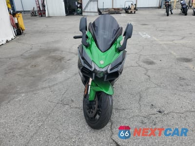 Drugie zdjęcie samochodu z przodu: 2018 KAWASAKI ZX1002 B VIN:JKBZXVB1XJA000451 - miniatura