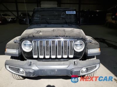 Piąte zdjęcie samochodu w środku: 2019 JEEP WRANGLER UNLIMITED SAHARA VIN:1C4HJXEG9KW590780 - miniatura