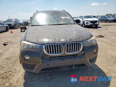 Piąte zdjęcie samochodu w środku: 2016 BMW X3 SDRIVE28I VIN:5UXWZ7C59G0R32772 - miniatura