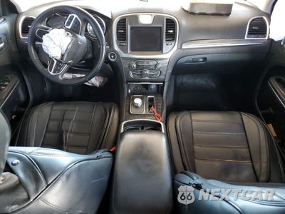 Zdjęcie 8 z 13 samochodu: 2018 CHRYSLER 300 TOURING VIN:2C3CCAAG4JH253863 - miniatura