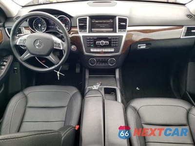 Zdjęcie 8 z 12 samochodu: 2013 MERCEDES-BENZ ML 350 BLUETEC VIN:4JGDA2EB1DA157214 - miniatura