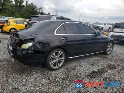 Trzecie zdjęcie samochodu z tyłu: 2015 MERCEDES-BENZ C 300 VIN:55SWF4JB8FU077837 - miniatura