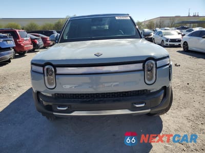 Piąte zdjęcie samochodu w środku: 2024 RIVIAN R1S ADVENTURE VIN:7PDSGABA6RN036803 - miniatura