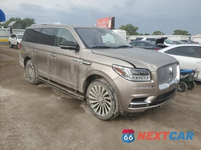 Czwarte zdjęcie samochodu z boku: 2018 LINCOLN NAVIGATOR RESERVE VIN:5LMJJ2LT2JEL22378 - miniatura