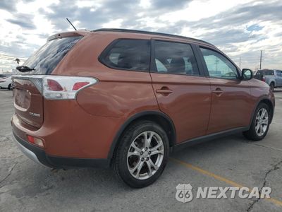Trzecie zdjęcie samochodu z tyłu: 2015 MITSUBISHI OUTLANDER SE VIN:JA4AD3A39FZ010270 - miniatura