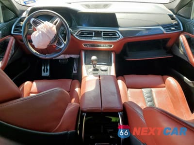 Zdjęcie 8 z 15 samochodu: 2021 BMW X6 M VIN:5YMCY0C09M9E09840 - miniatura