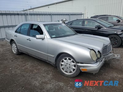 Czwarte zdjęcie samochodu z boku: 1998 MERCEDES-BENZ E 320 VIN:WDBJF65F6WA505819 - miniatura