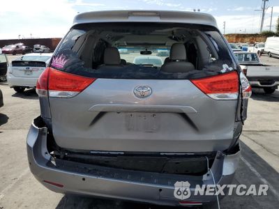 Zdjęcie 6 z 13 samochodu: 2012 TOYOTA SIENNA XLE VIN:5TDYK3DC8CS185127 - miniatura