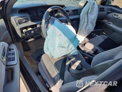 Zdjęcie 8 z 13 samochodu: 2001 TOYOTA CAMRY VIN:JT2BF22K910318906 - miniatura