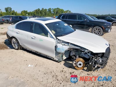 Czwarte zdjęcie samochodu z boku: 2024 BMW 330E VIN:3MW39FF00R8E07829 - miniatura