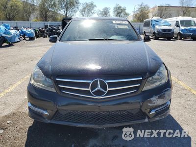 Piąte zdjęcie samochodu w środku: 2013 MERCEDES-BENZ C 250 VIN:WDDGF4HBXDR275859 - miniatura
