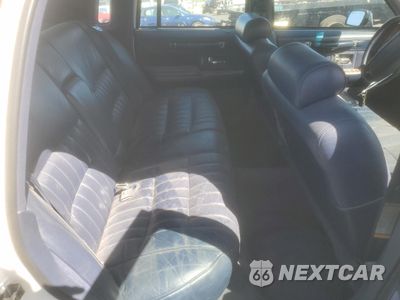 Zdjęcie 10 z 12 samochodu: 1994 LINCOLN TOWN CAR EXECUTIVE VIN:1LNLM81W2RY774196 - miniatura