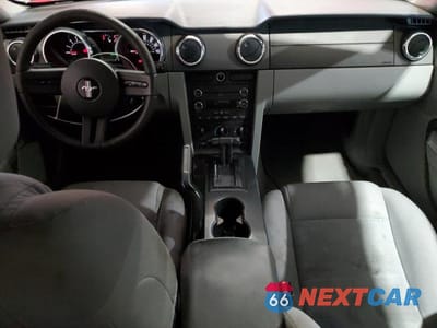 Zdjęcie 8 z 13 samochodu: 2009 FORD MUSTANG VIN:1ZVHT80N995121689 - miniatura