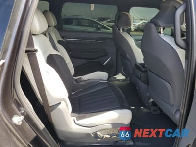Zdjęcie 11 z 13 samochodu: 2026 KIA EV9 GT LINE VIN:5XYAEFS51TG005269 - miniatura