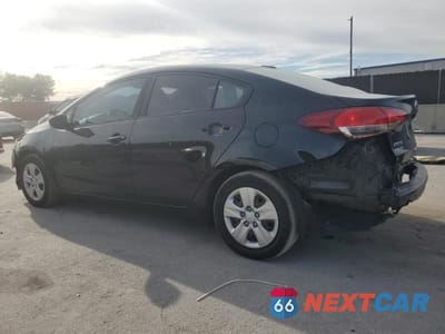 Drugie zdjęcie samochodu z przodu: 2018 KIA FORTE LX VIN:3KPFK4A77JE236791 - miniatura