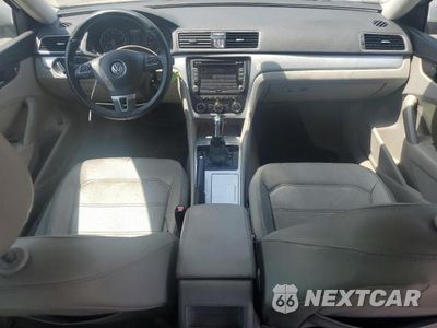 Zdjęcie 8 z 12 samochodu: 2012 VOLKSWAGEN PASSAT SE VIN:1VWBH7A33CC043718 - miniatura