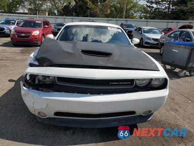 Piąte zdjęcie samochodu w środku: 2011 DODGE CHALLENGER R/T VIN:2B3CJ5DT6BH574971 - miniatura