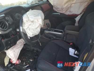 Zdjęcie 8 z 13 samochodu: 2022 TOYOTA TACOMA DOUBLE CAB VIN:3TYCZ5AN4NT068949 - miniatura