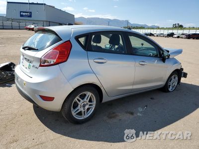 Trzecie zdjęcie samochodu z tyłu: 2019 FORD FIESTA SE VIN:3FADP4EJ0KM102474 - miniatura