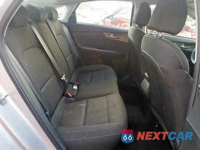 Zdjęcie 10 z 13 samochodu: 2021 KIA FORTE FE VIN:3KPF24AD9ME363374 - miniatura