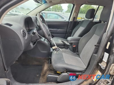 Zdjęcie 7 z 13 samochodu: 2013 JEEP COMPASS LATITUDE VIN:1C4NJDEBXDD190148 - miniatura