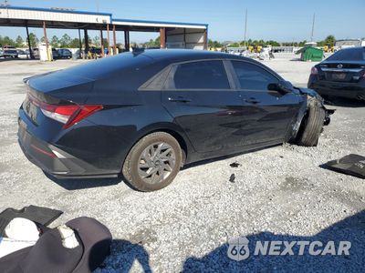 Trzecie zdjęcie samochodu z tyłu: 2024 HYUNDAI ELANTRA SEL VIN:KMHLM4DG2RU766233 - miniatura