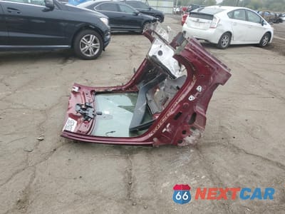 Czwarte zdjęcie samochodu z boku: 2018 JEEP GRAND CHEROKEE LAREDO VIN:1C4RJEAG3JC149399 - miniatura