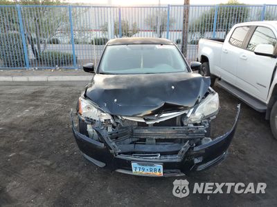 Piąte zdjęcie samochodu w środku: 2014 NISSAN SENTRA S VIN:3N1AB7AP8EY252792 - miniatura