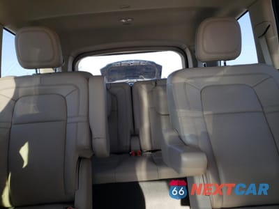 Zdjęcie 10 z 14 samochodu: 2021 LINCOLN AVIATOR RESERVE VIN:5LM5J7XC9MGL09404 - miniatura
