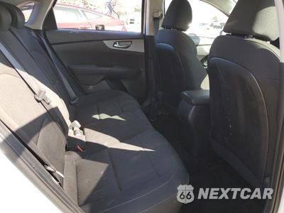 Zdjęcie 10 z 13 samochodu: 2021 KIA FORTE FE VIN:3KPF24AD9ME401346 - miniatura