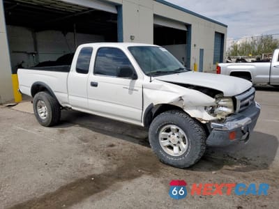 Czwarte zdjęcie samochodu z boku: 2000 TOYOTA TACOMA XTRACAB VIN:4TAWN72N0YZ684354 - miniatura