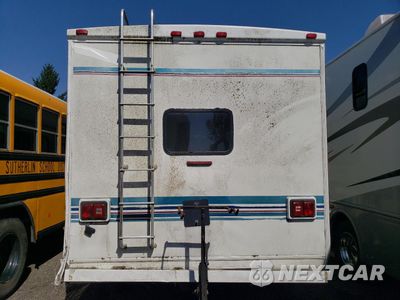 Zdjęcie 10 z 13 samochodu: 2000 WINNEBAGO MINNIE - RVS VIN:1FDWE35S6YHA10208 - miniatura