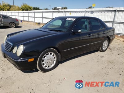 2000 MERCEDES-BENZ E 320 WDBJF65G8YA958920 - główne zdjęcie licytacji z USA - miniatura